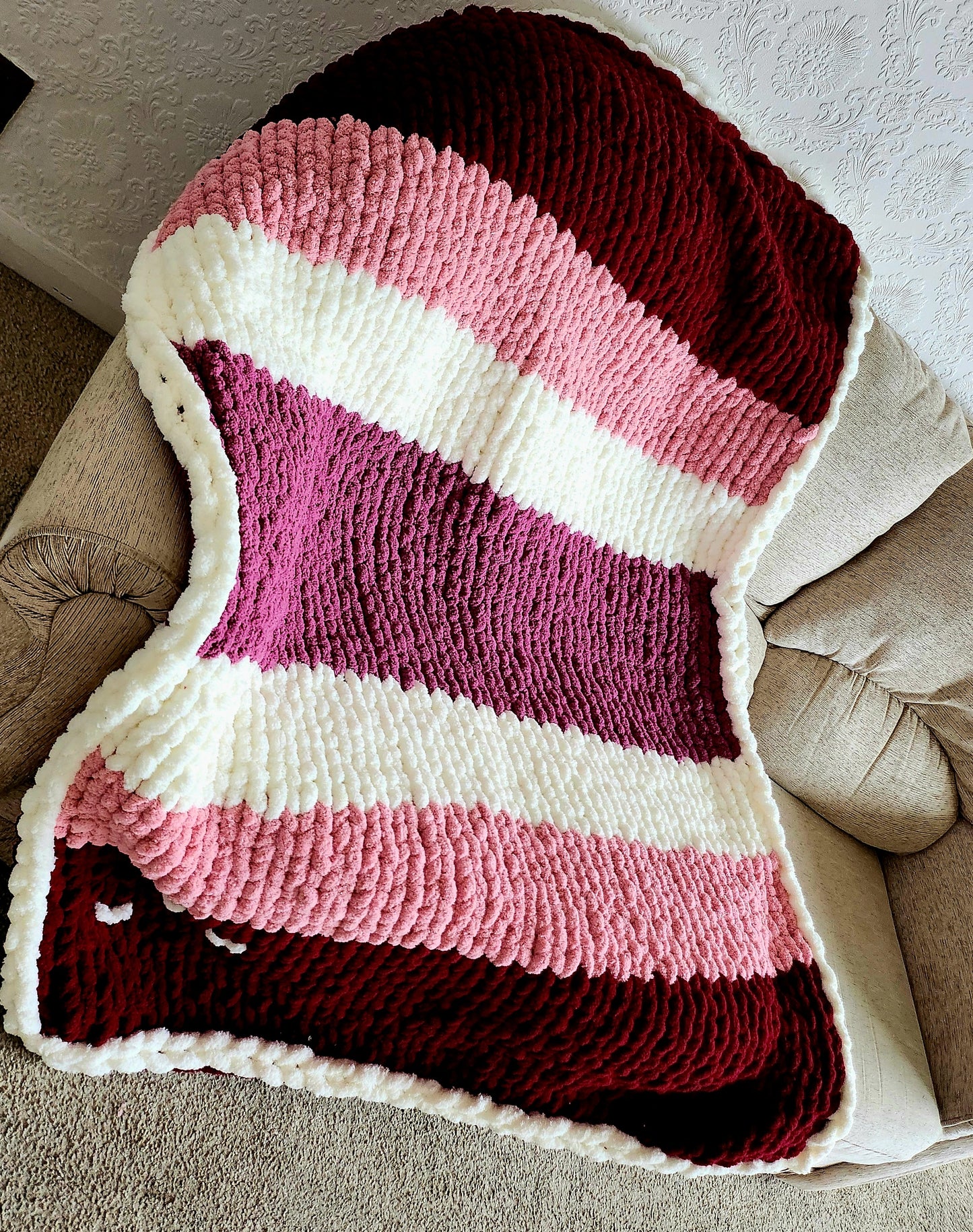 Valentines Stripe Chunky Blanket